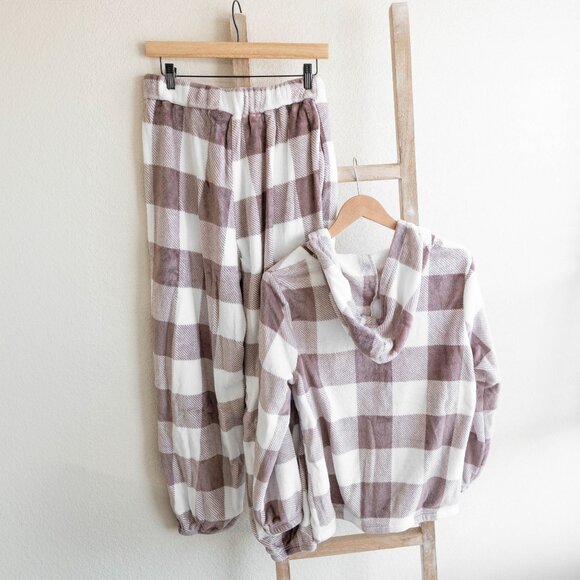 BloomChic Buffalo Plaid Lounge Set Size 10 – Zip Hoodie & Joggers, Super Soft! - Picture 9 of 9